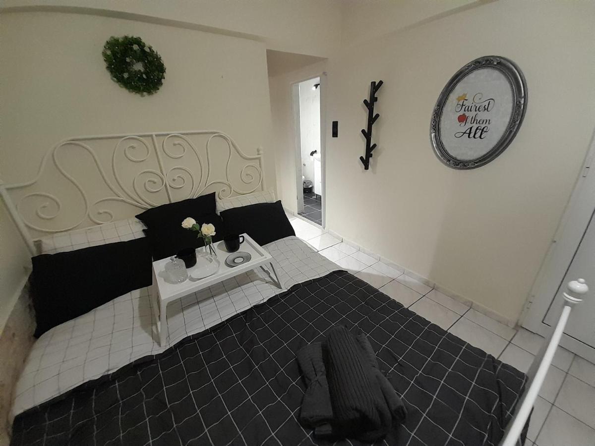 Cocomelo Apts Heraklion  Екстер'єр фото