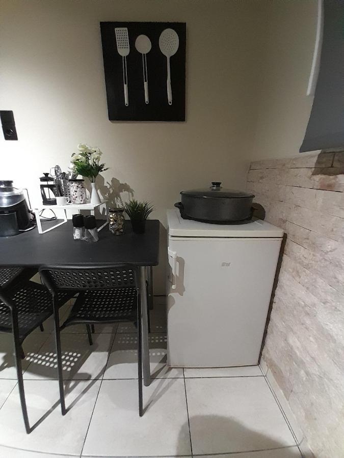 Cocomelo Apts Heraklion  Екстер'єр фото