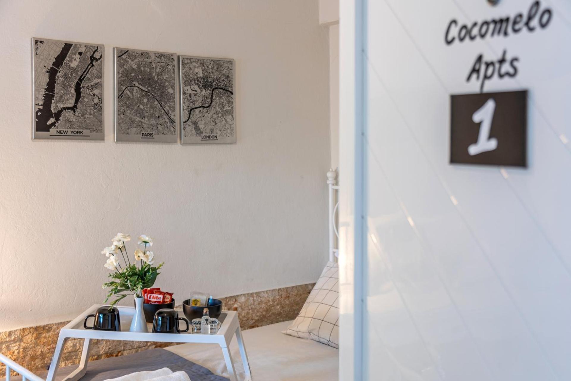 Cocomelo Apts Heraklion  Екстер'єр фото