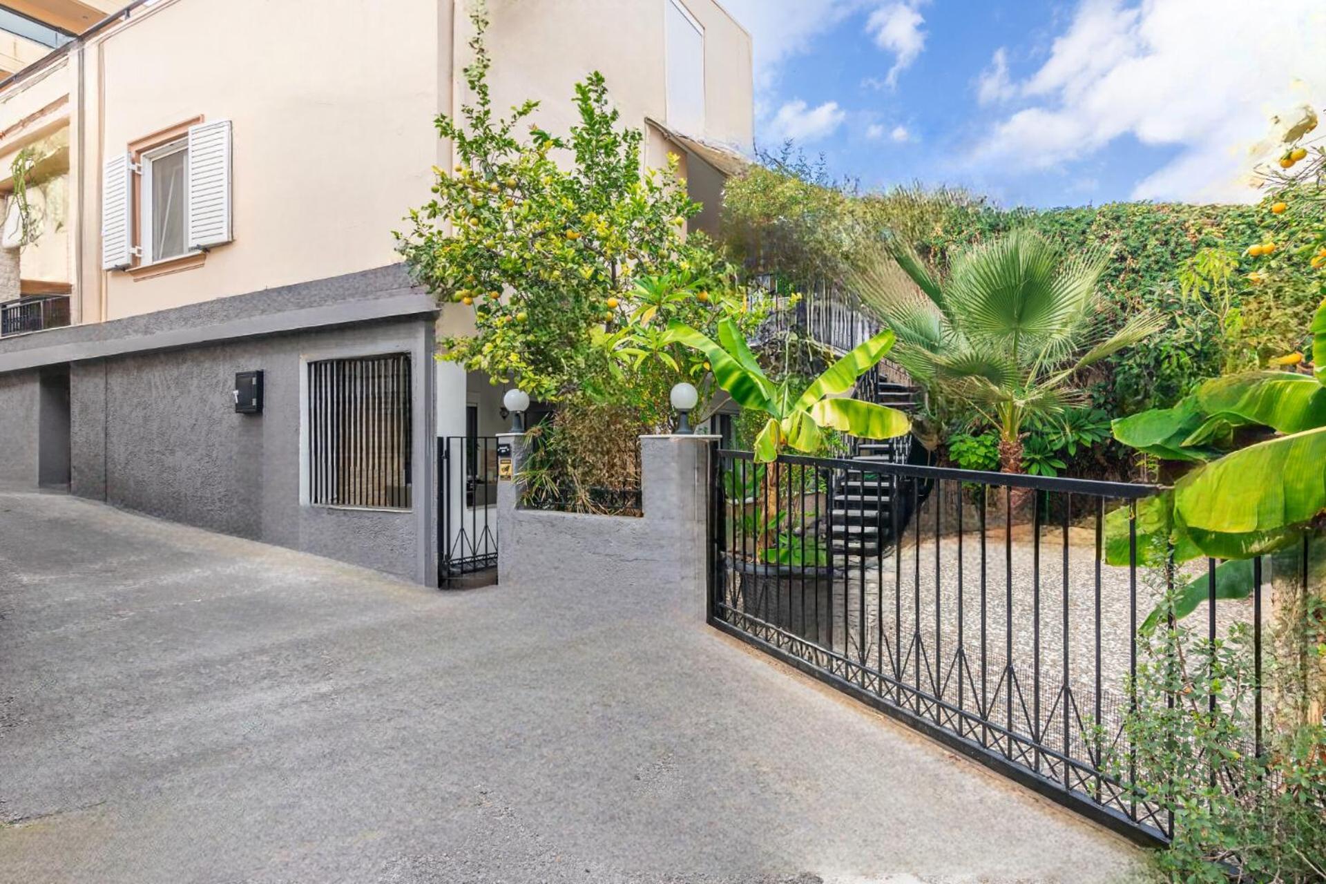 Cocomelo Apts Heraklion  Екстер'єр фото